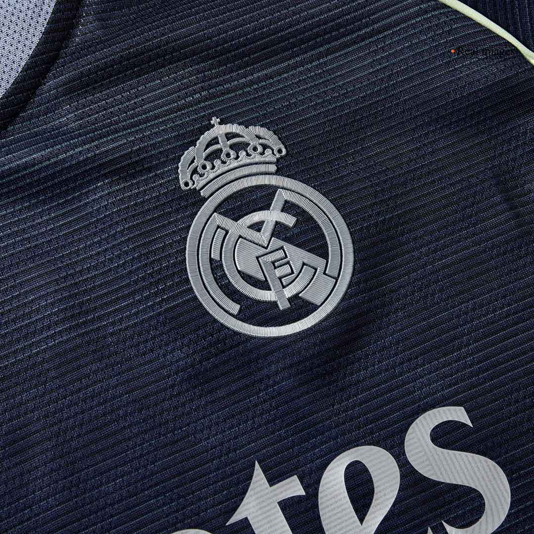 Camiseta de fútbol visitante del Real Madrid HUIJSEN #24 2025/26 auténtica