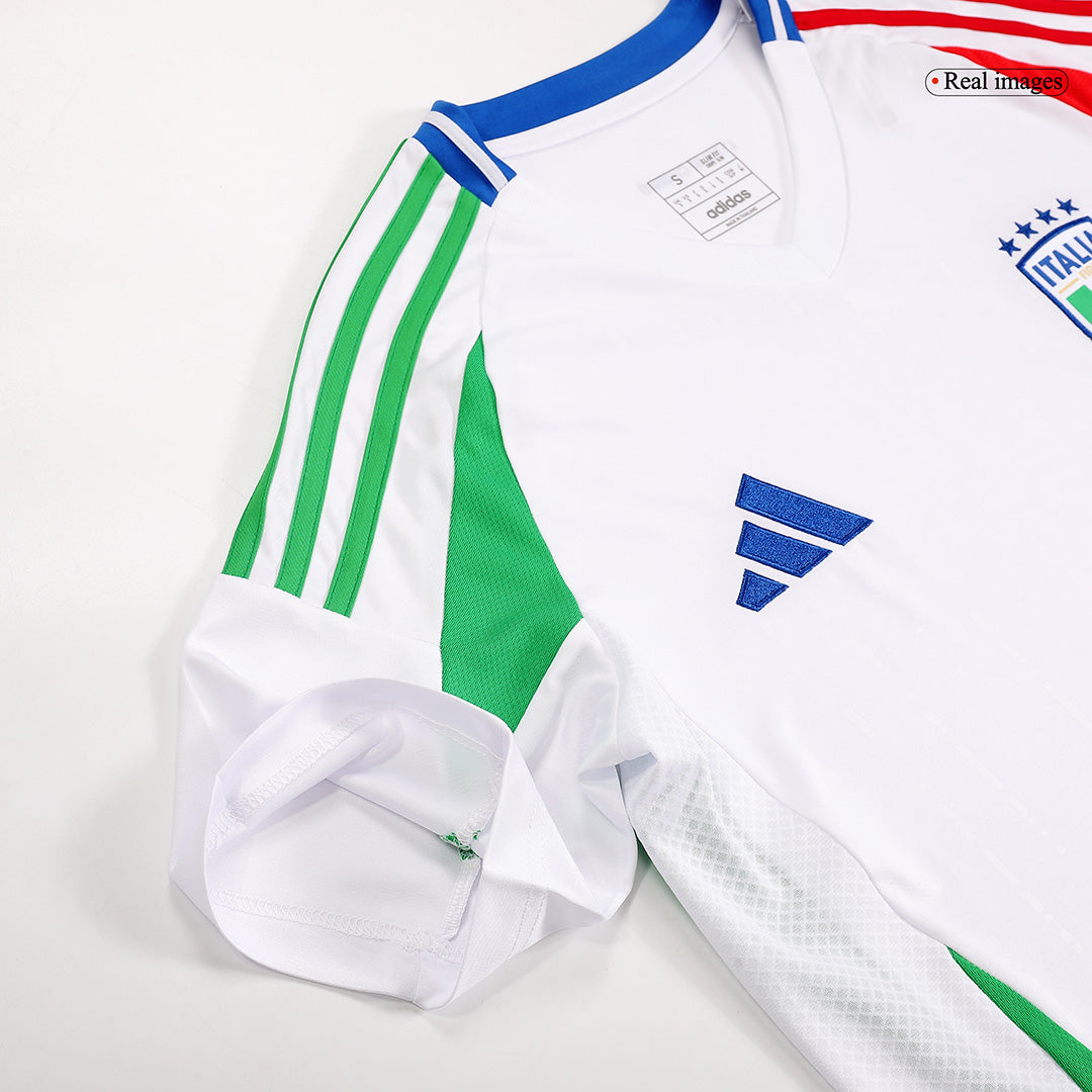 Kit de fútbol de visitante de Italia (camiseta y pantalón corto) para la Eurocopa 2024