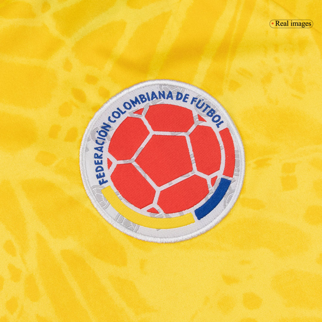 Equipación local de Colombia (camiseta + pantalón corto) para el Mundial 2026