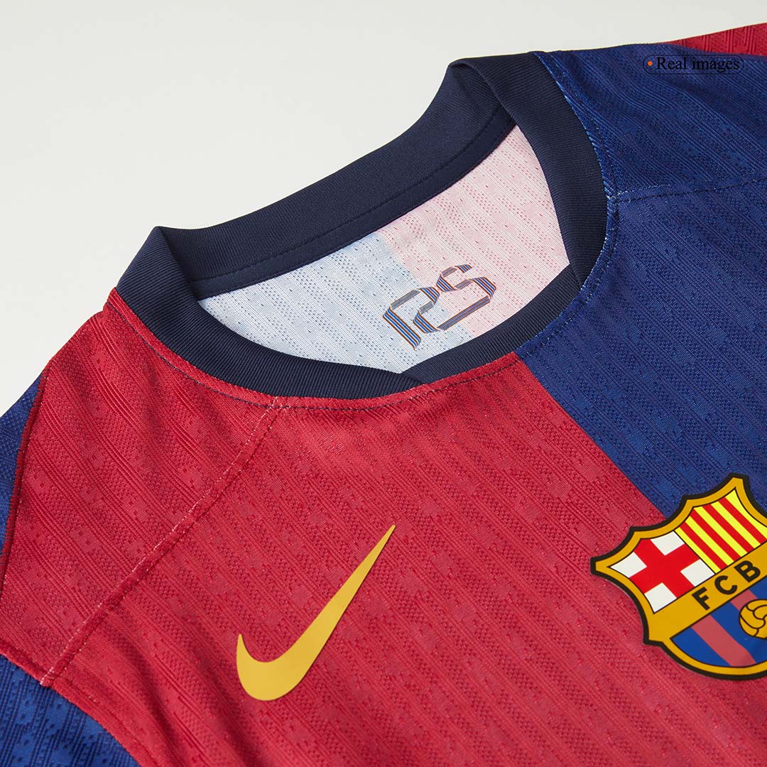 Camiseta de fútbol local auténtica del Barcelona x Travis Scott 2024/25, roja y azul