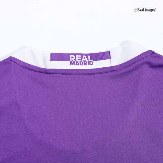Camiseta de fútbol vintage de visitante del Real Madrid Kroos #8 2016/17, manga larga