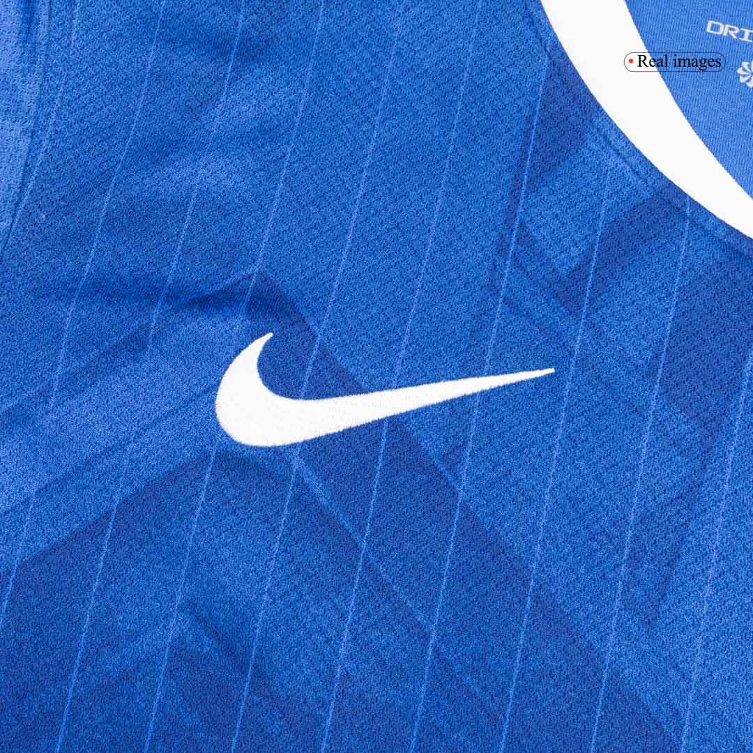 Kit de fútbol local del Chelsea (camiseta, pantalones cortos y calcetines) 2025/26, azul