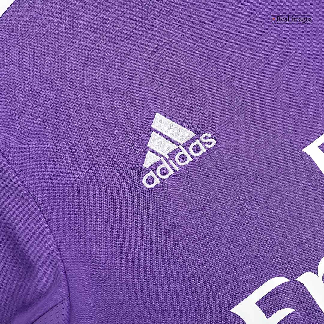 Camiseta de fútbol vintage de visitante del Real Madrid RONALDO #7 2016/17