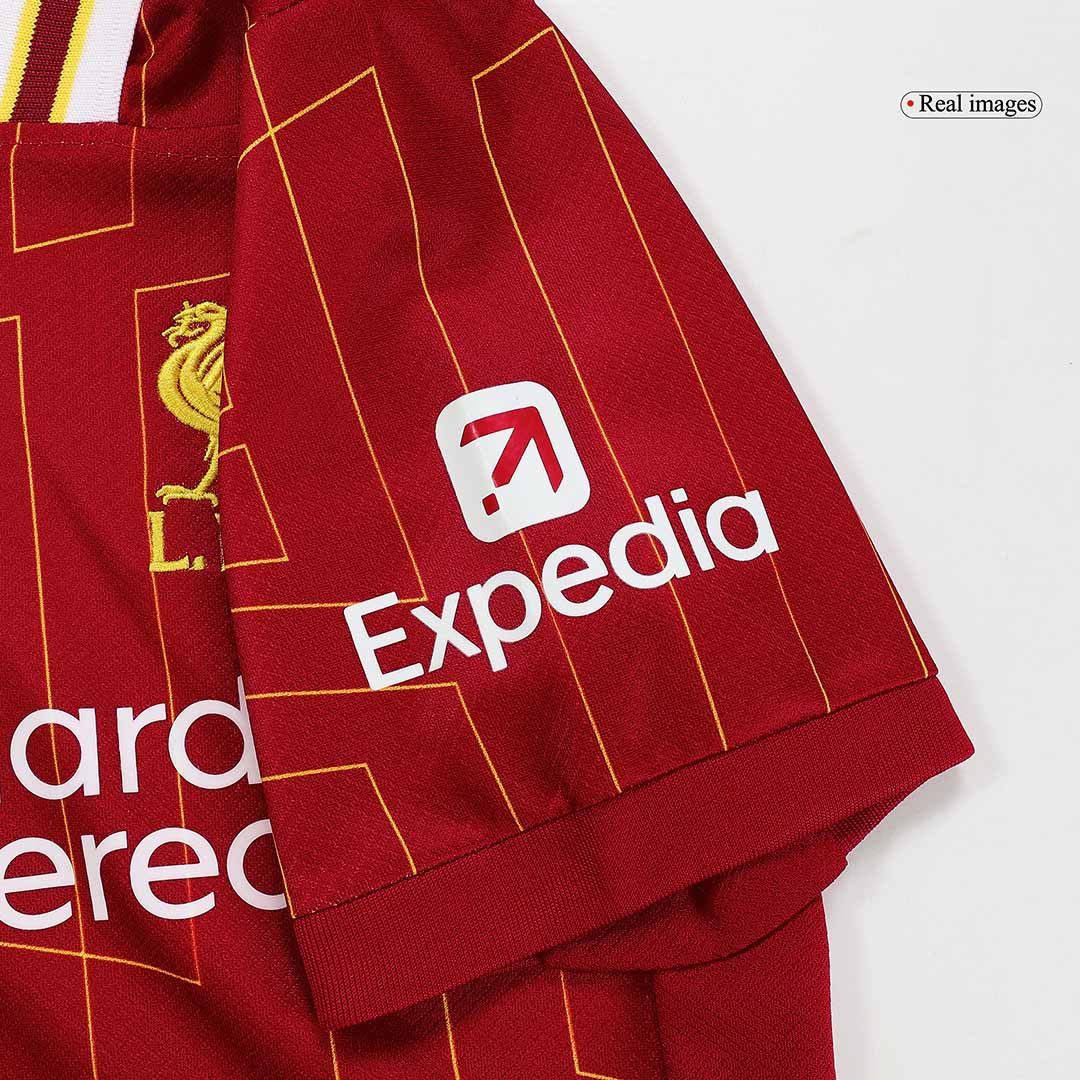 Kit infantil de local del Liverpool 2024/25 (camiseta, pantalón corto y medias)
