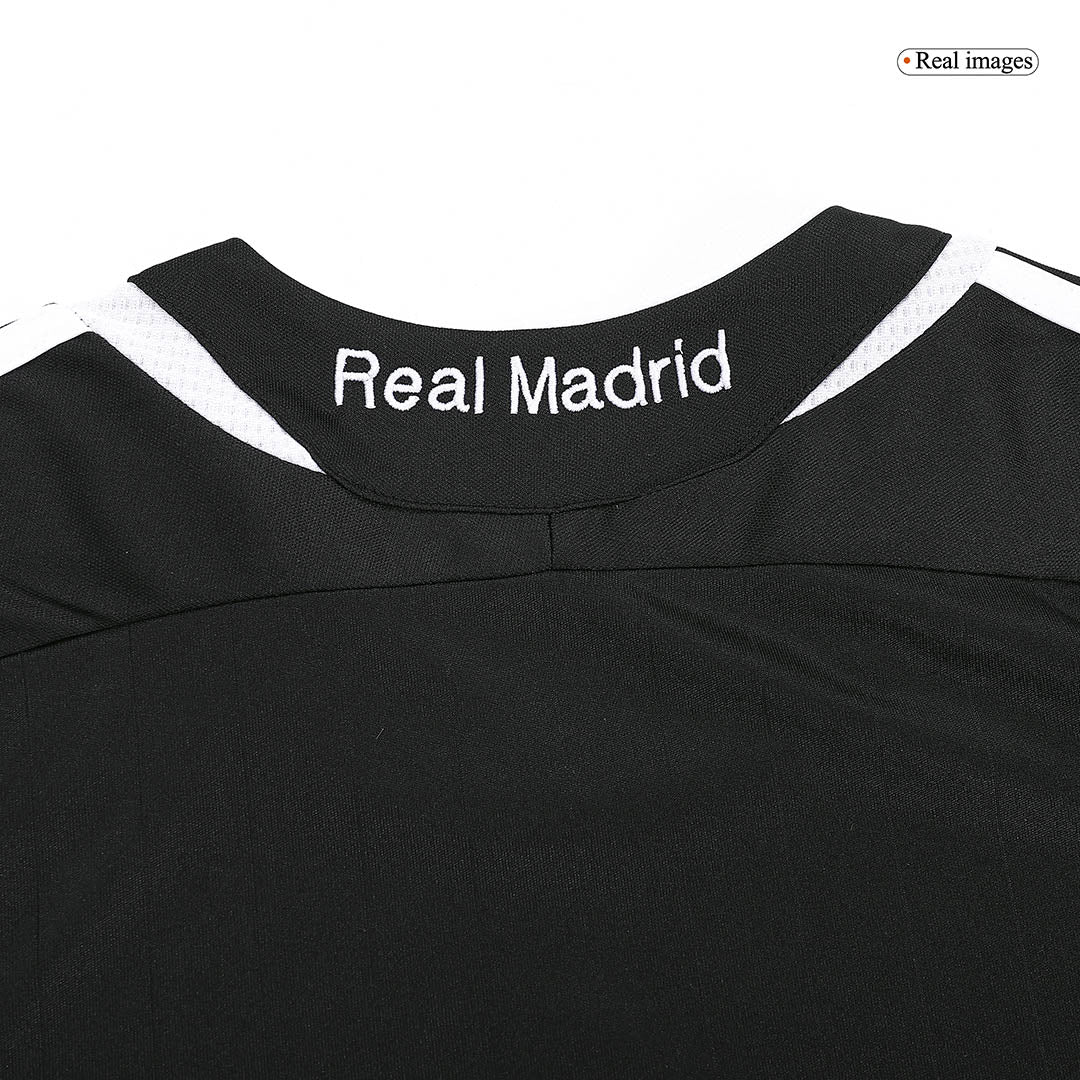 Camiseta de fútbol vintage del Real Madrid SERGIO RAMOS #4 Visitante 2006/07