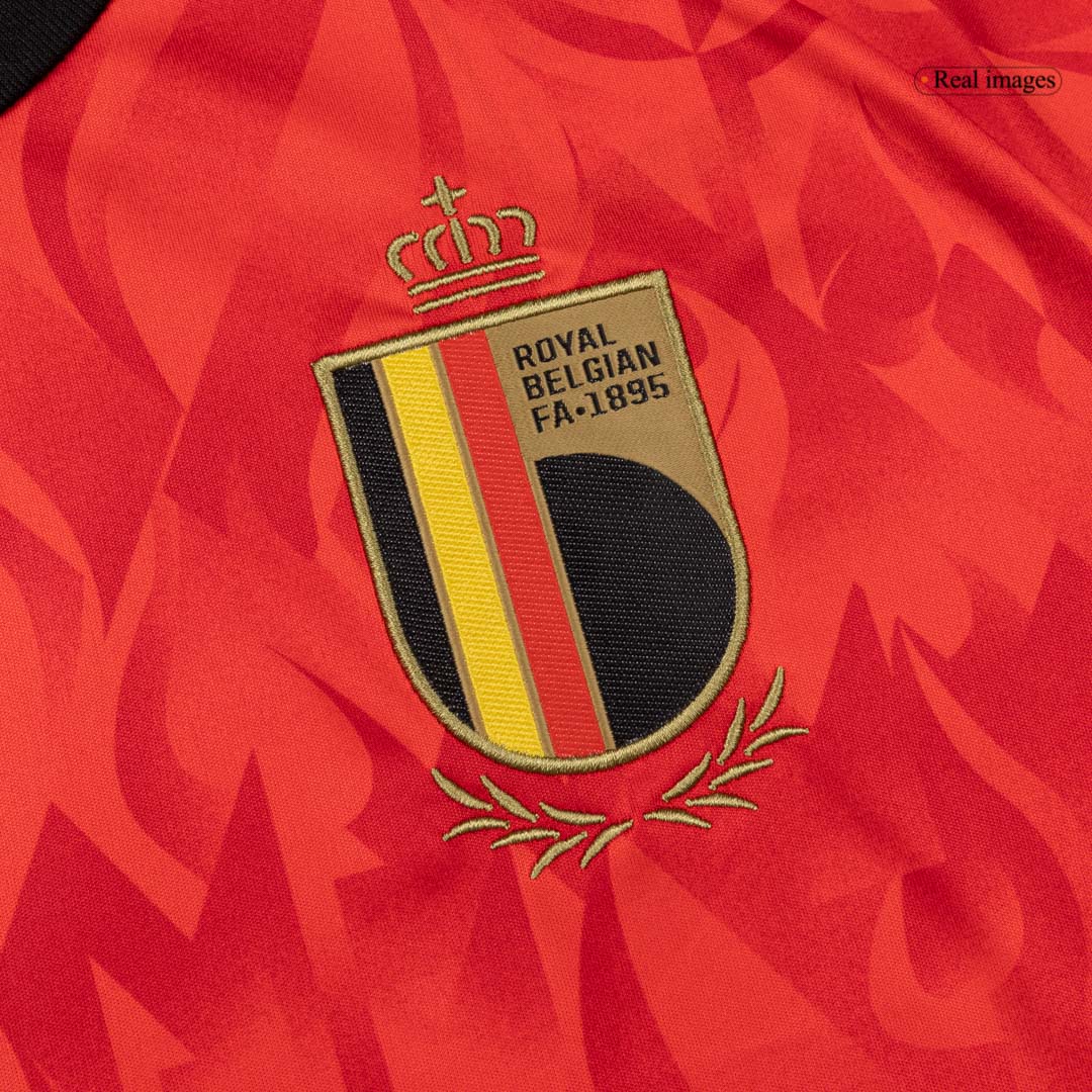 Equipación local de la selección hombre de Bélgica (camiseta + pantalón corto) para el Mundial 2026.