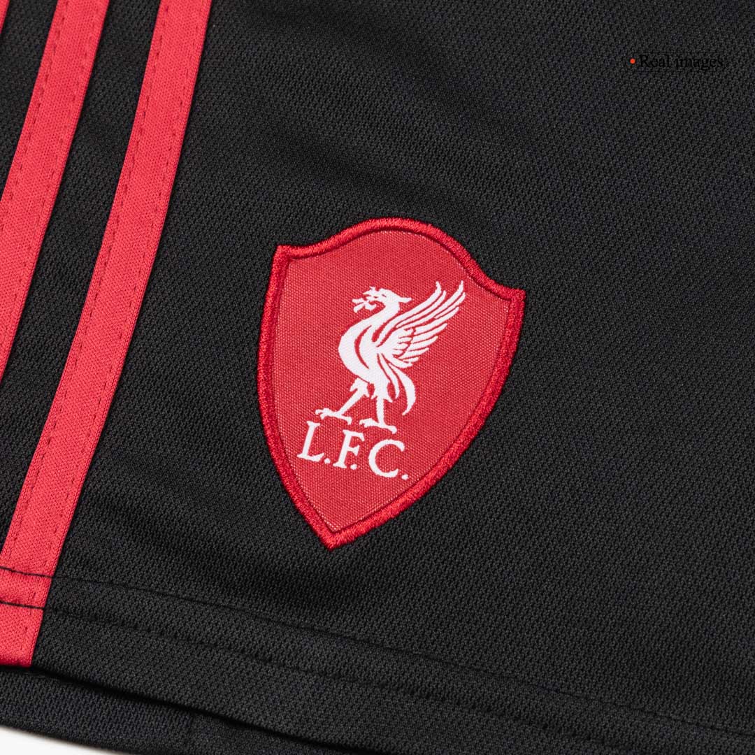 Kit de fútbol visitante del Liverpool para niño (camiseta, pantalón corto y calcetines), talla 25/26, color blanco
