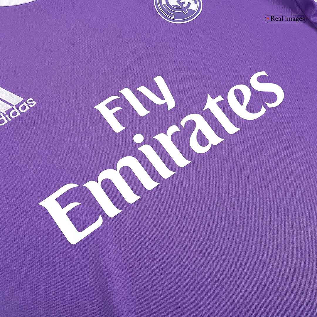 Camiseta de fútbol vintage de visitante del Real Madrid 2016/17