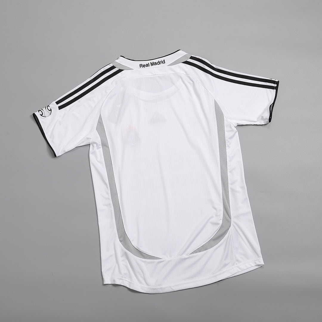 Camiseta de fútbol vintage del Real Madrid BECKHAM #23 2006/07