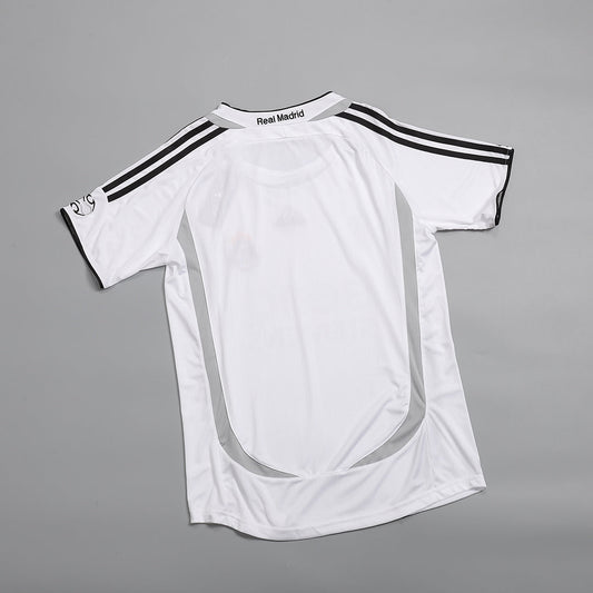 Camiseta de fútbol vintage del Real Madrid BECKHAM #23 2006/07
