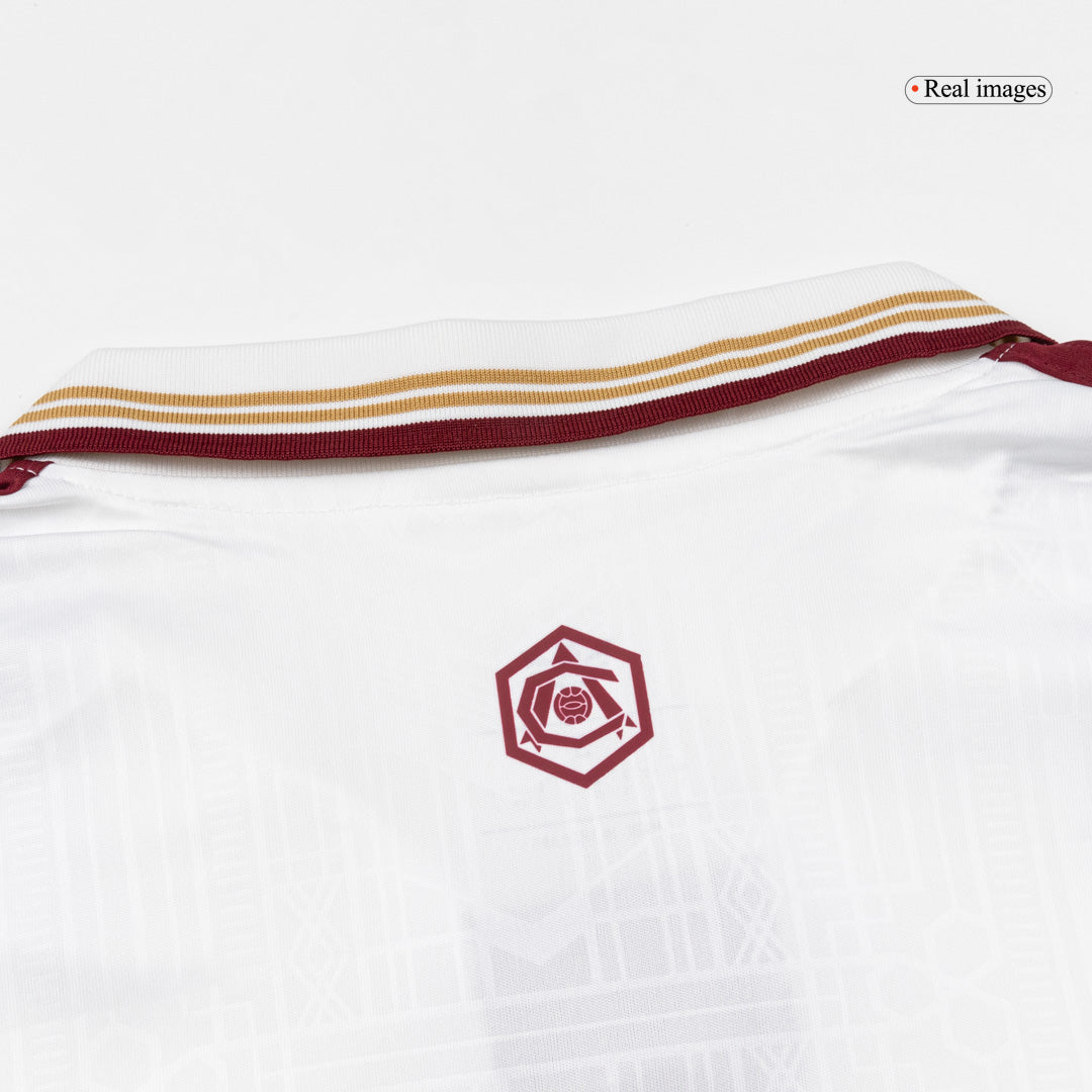 Kit de fútbol visitante del Arsenal (Kit, pantalón corto y medias) 2025/26