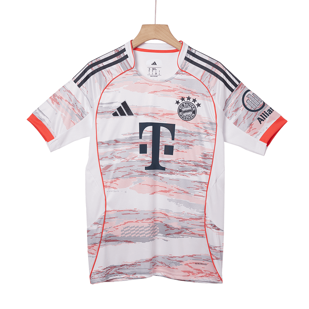 Kit de visitante del Bayern Múnich (Kit, pantalón corto y medias) 2025/26, color blanco