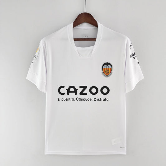 Equipación local del Valencia 2022/23