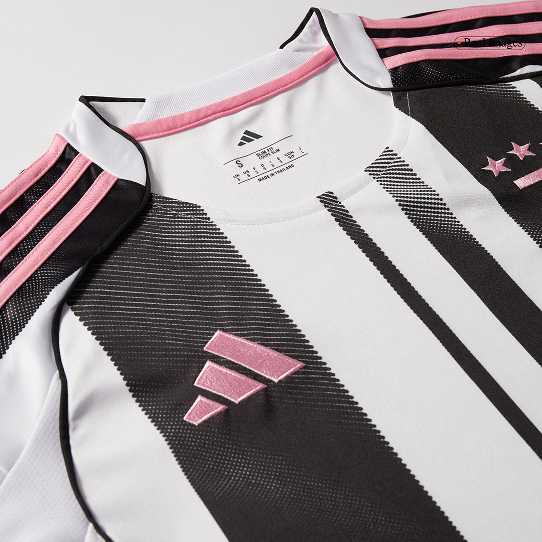 Kit de camiseta de fútbol local de la Juventus (camiseta, pantalones cortos y calcetines) 2025/26