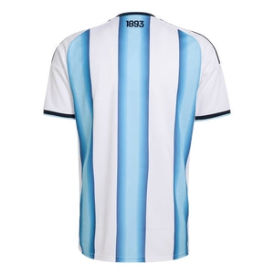 Kit de fútbol local de Argentina (camiseta, pantalones cortos y medias) 2026