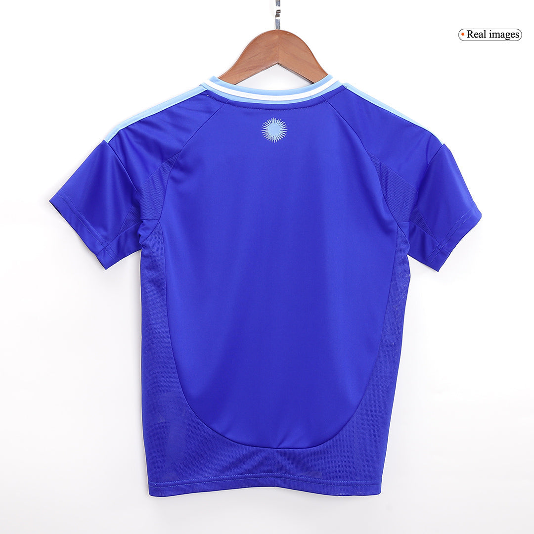Kit de fútbol visitante de Argentina para niños (Kit y pantalón corto) 2024