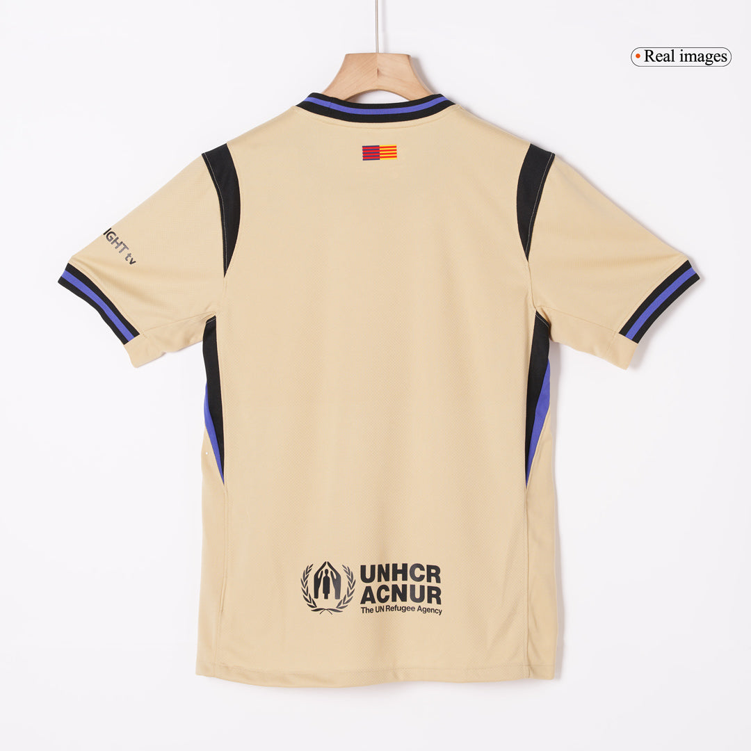 Kit de visitante del Barcelona (Kit y pantalón corto) 2025/26, amarilla y negra