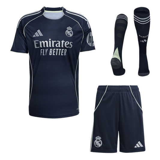 Kit de camiseta de fútbol visitante del Real Madrid 2025/26